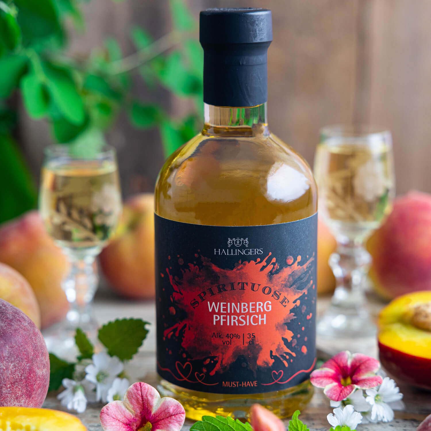 hallingers-alter-weinbergpfirsich-lik-r-350ml-geschenkflasche-fruchtig image 2